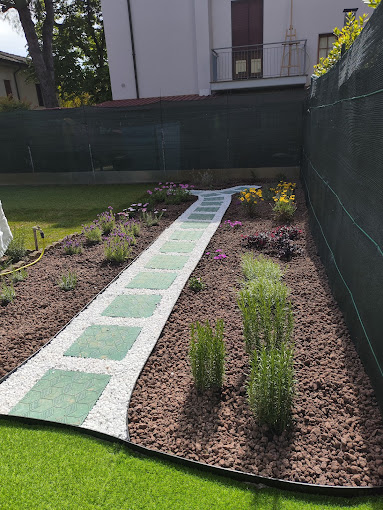 Progettazione aiuole condominio Gambettola